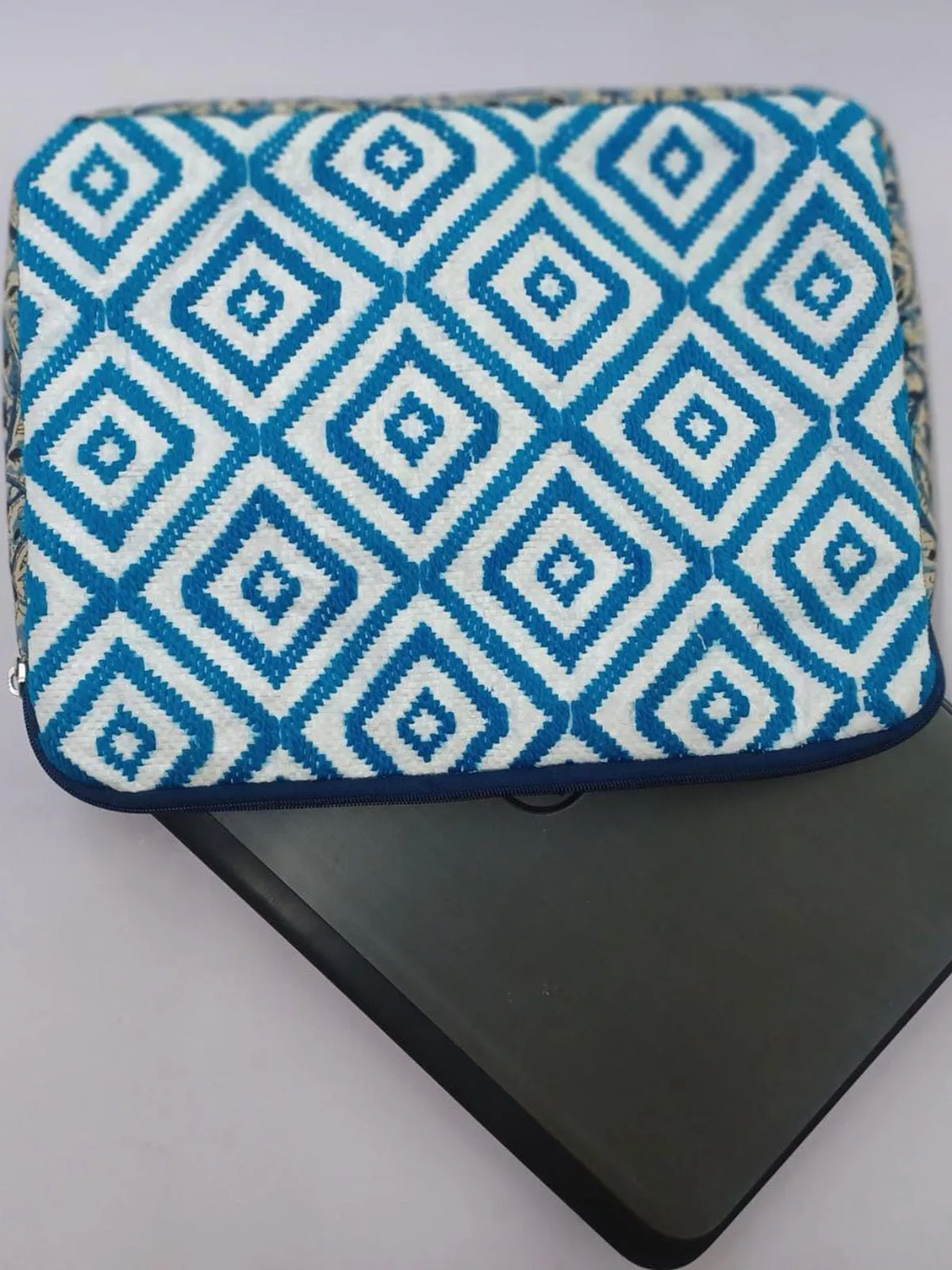 Taat Hand Embroidery Laptop Sleeve - Blue